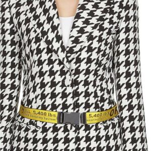 Five ⭐️- Off white houndstooth black and white blazer 6 GC no belt.